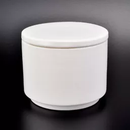 Tradycyjny ceramiczny uchwyt świeca